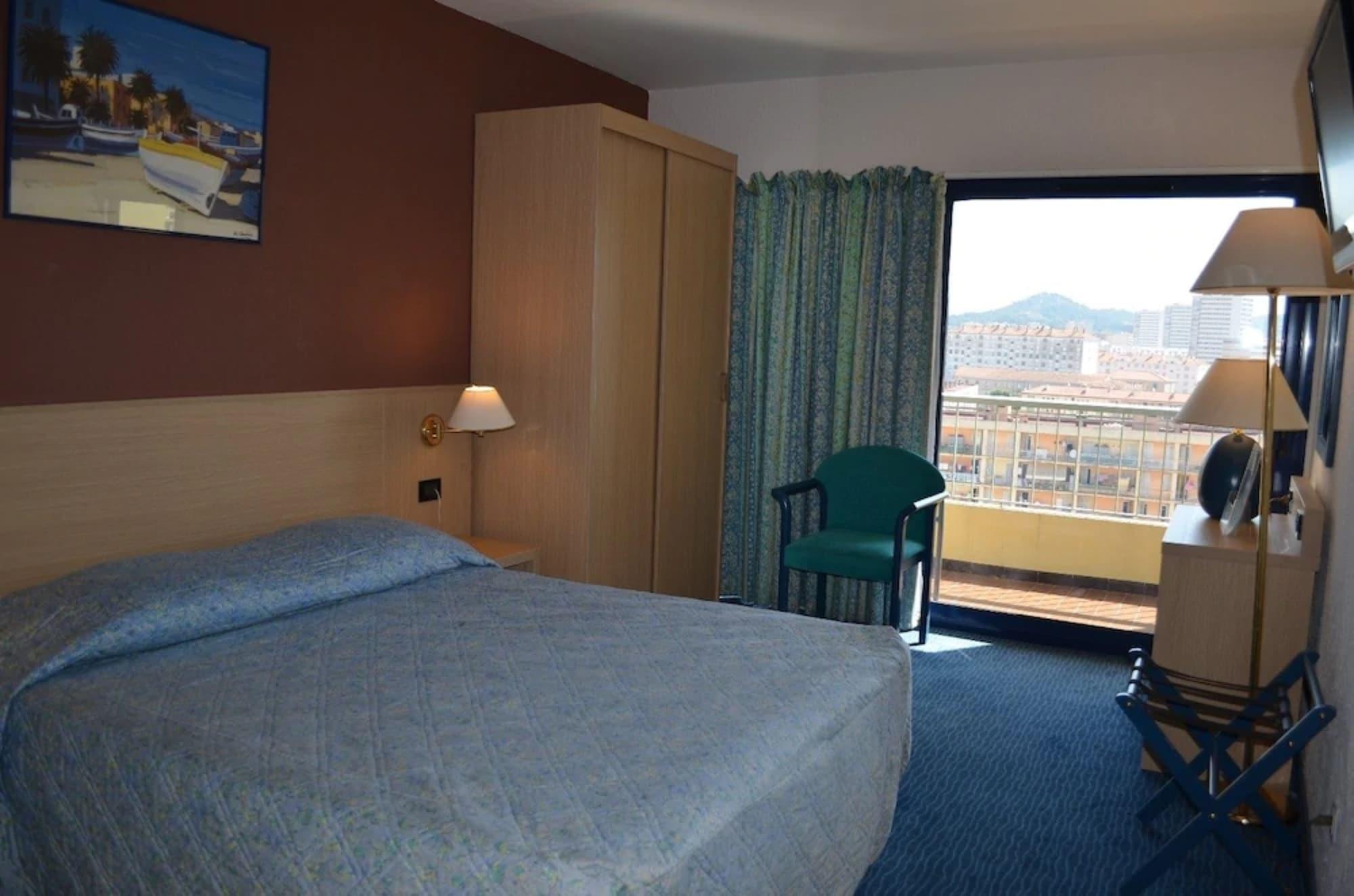 Castel Vecchio Hotel อฌักซิโอ้ ภายนอก รูปภาพ
