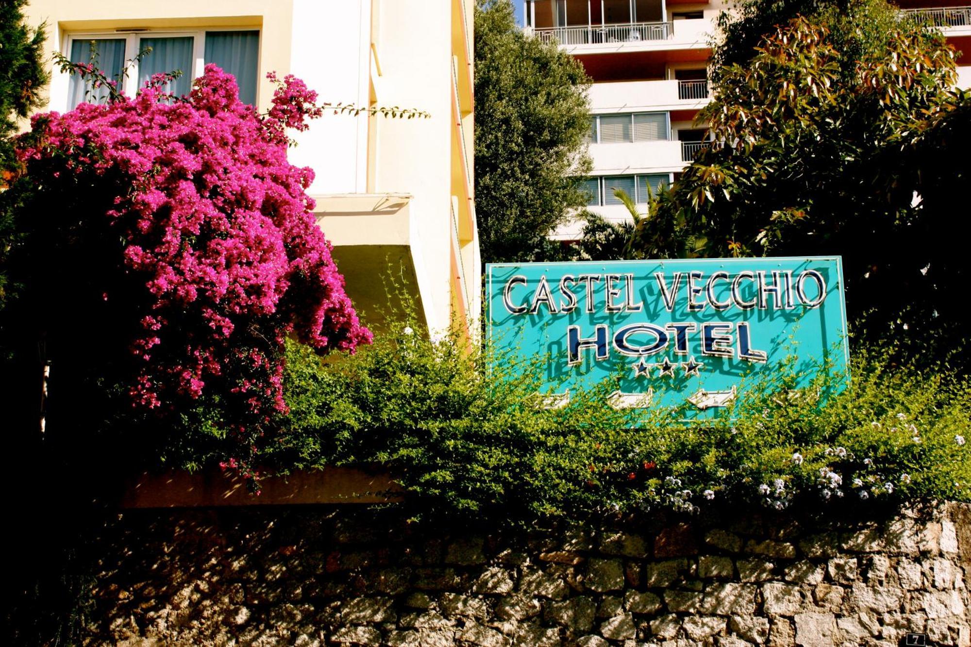 Castel Vecchio Hotel อฌักซิโอ้ ภายนอก รูปภาพ