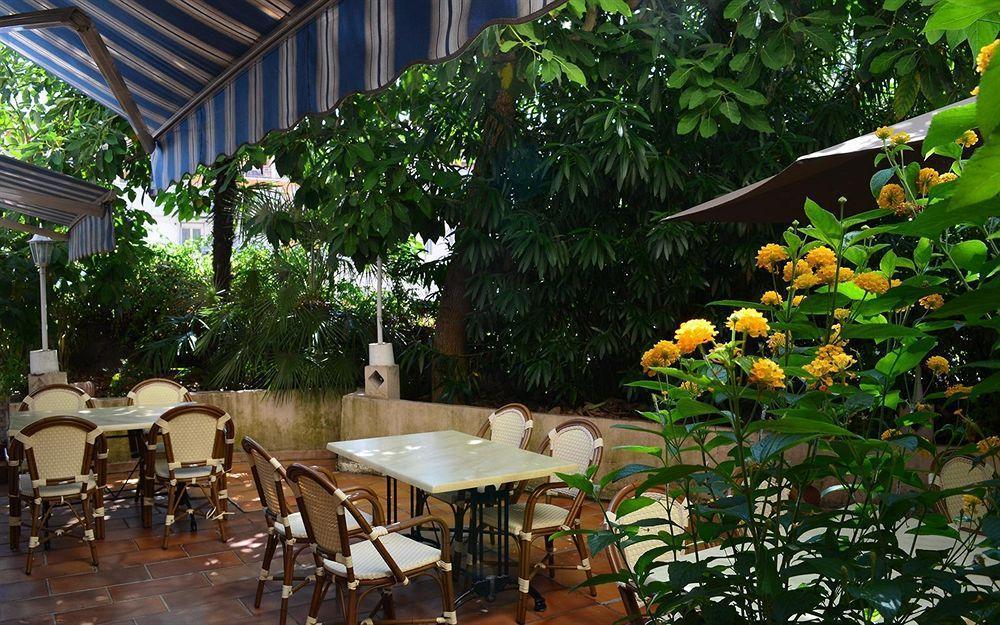 Castel Vecchio Hotel อฌักซิโอ้ ภายนอก รูปภาพ