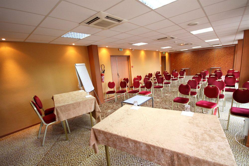 Castel Vecchio Hotel อฌักซิโอ้ ภายนอก รูปภาพ